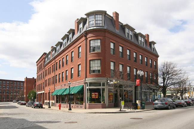 The Wentworth Apartments in Lowell, MA - Building Photo - Building Photo
