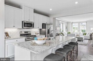 2926 WATERFRONT Way in Baltimore, MD - Building Photo