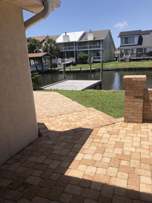 property at 4009 Valencia Ct