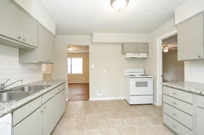 718 Champs St in Channelview, TX - Building Photo - Building Photo