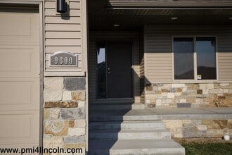 9800 S 72nd St in Lincoln, NE - Building Photo - Building Photo
