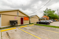 Panama Estates in Houston, TX - Foto de edificio - Building Photo