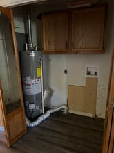 109 S 6th St in Austin, IN - Foto de edificio - Building Photo