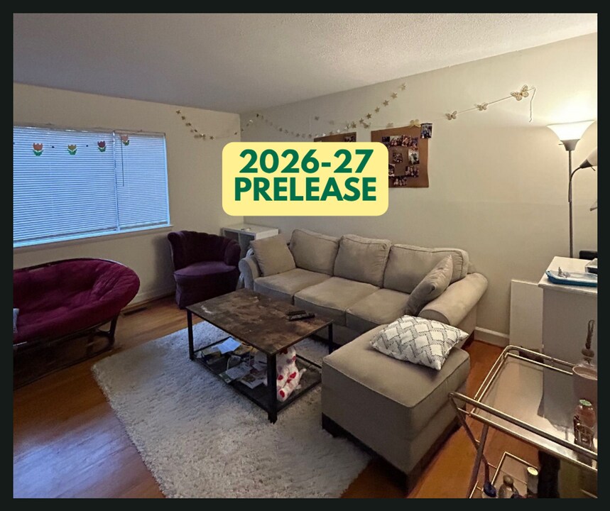 205 Sunrise Ln in Chapel Hill, NC - Building Photo
