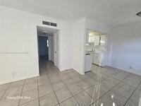 405 SW 13th Pl in Deerfield Beach, FL - Foto de edificio - Building Photo