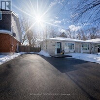 621 Gibb St in Oshawa, ON - Building Photo