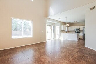 6055 W Jones Ave in Phoenix, AZ - Building Photo - Building Photo