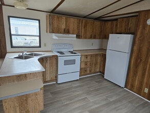 472 Ruben Wells Rd in Hinesville, GA - Foto de edificio - Building Photo