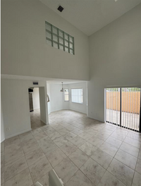 1025 SW 112th Terrace in Miramar, FL - Foto de edificio - Building Photo