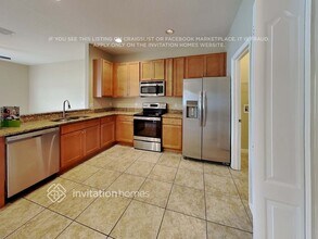 2122 Senate Ave in St. Cloud, FL - Foto de edificio - Building Photo