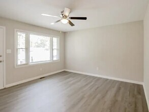 414 Barclay Ave in Gaffney, SC - Foto de edificio - Building Photo