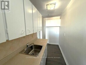 357 Wilson Rd S in Oshawa, ON - Building Photo - Building Photo