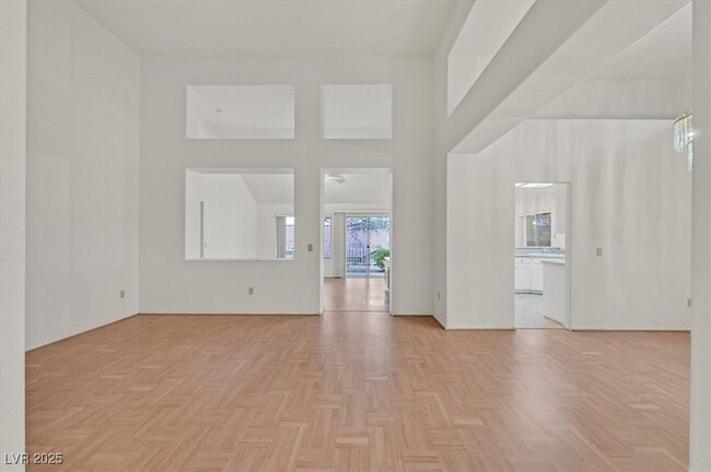 2832 Dry Plains Dr in Las Vegas, NV - Building Photo - Building Photo