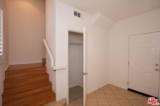 720 S San Fernando Blvd in Burbank, CA - Building Photo - Building Photo