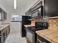 17641 Red Oak Dr photo'