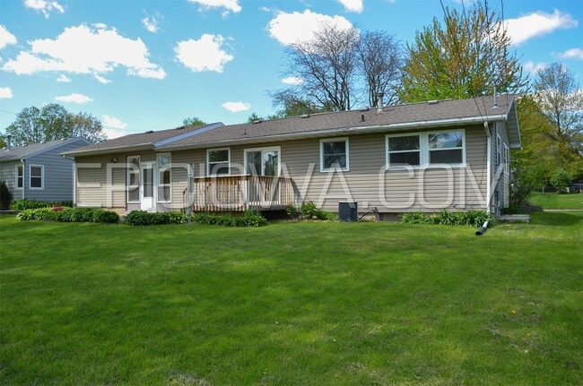 2315 14th Ave in Marion, IA - Building Photo - Building Photo