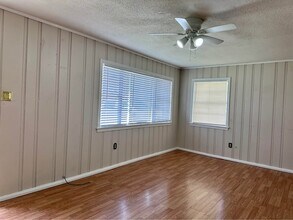 545 Oak St in Marrero, LA - Building Photo - Building Photo