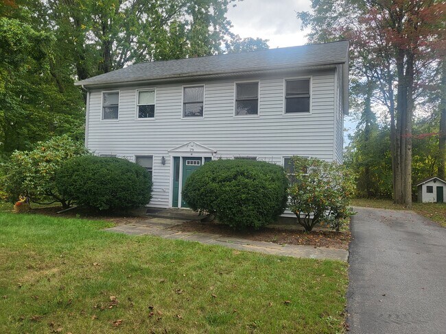 60 Martindale Ave in Hudson Falls, NY - Building Photo - Building Photo