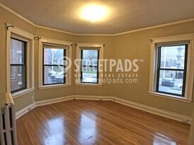 17-19-19 Washington St in Malden, MA - Building Photo
