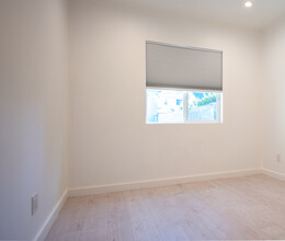 742 Earlham St, Unit 740 in Pasadena, CA - Building Photo - Building Photo