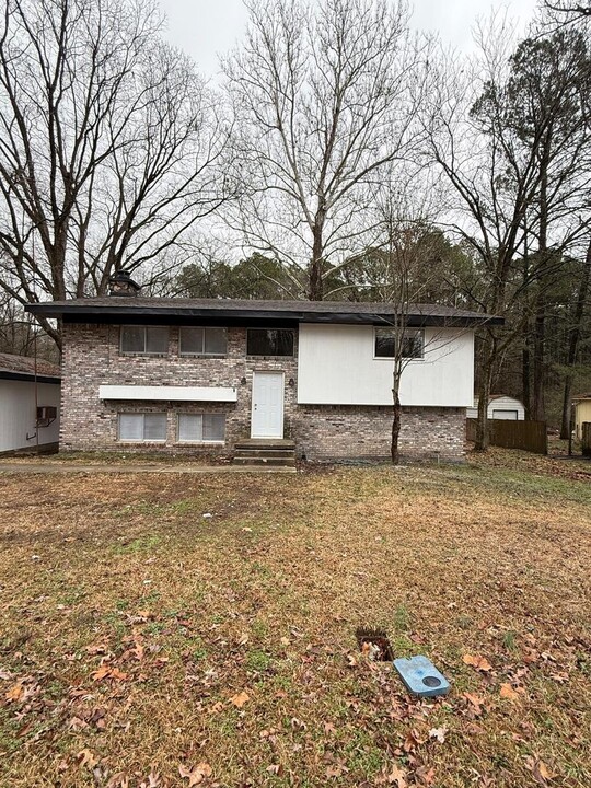 1501 Chris Dr in Benton, AR - Building Photo