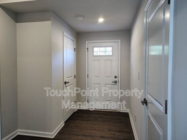 8031 Sinnet Pl in Charlotte, NC - Foto de edificio - Building Photo