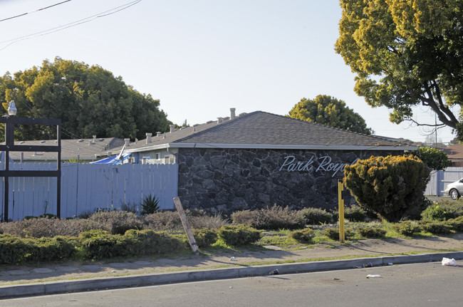 Park Royal in Hayward, CA - Building Photo - Building Photo