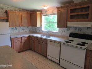 12013 Hibiscus St in Fountain, FL - Building Photo - Building Photo