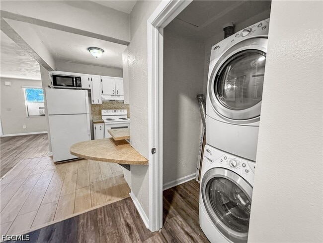 property at 3744 Estelle Ave