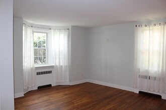 6107 Maylane Dr in Baltimore, MD - Building Photo - Building Photo