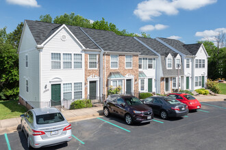 Orchard Glen Apartments in Manassas, VA - Building Photo - Building Photo