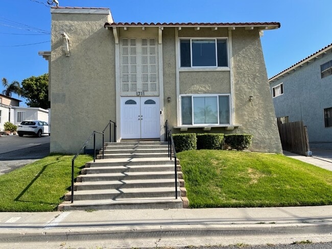 1711 Huntington Ln, Unit 2