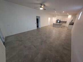 4811 Shady Chestnut Ct in Las Vegas, NV - Building Photo - Building Photo