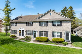 Millcreek Commons Condominiums in Columbus, OH - Foto de edificio - Primary Photo