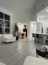 6668 NW 25th Terrace in Boca Raton, FL - Foto de edificio - Building Photo