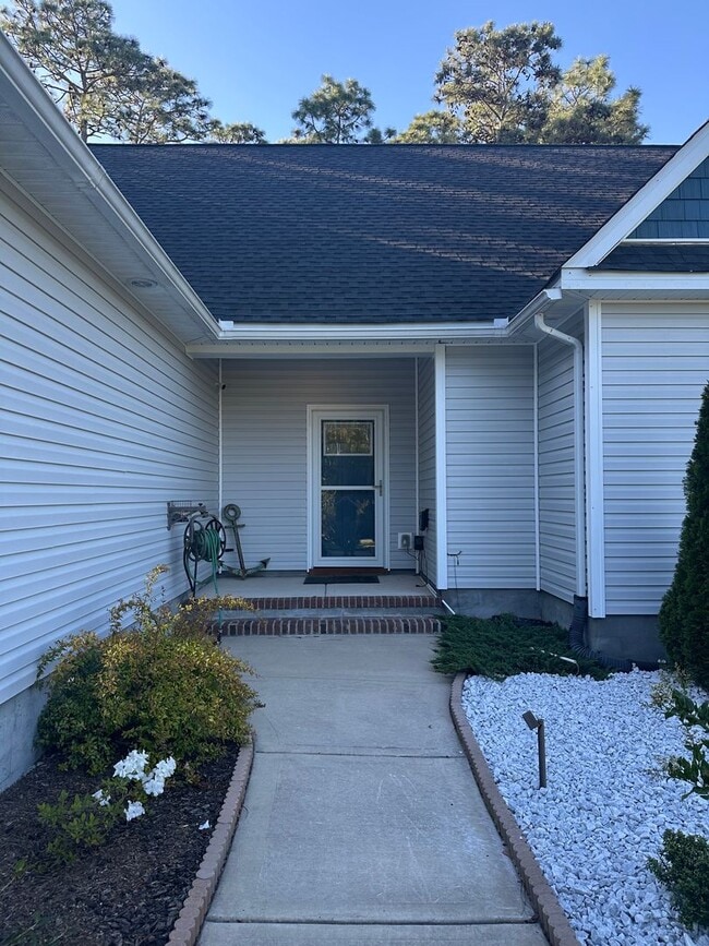 225 Winding Creek Way in Hubert, NC - Building Photo - Building Photo