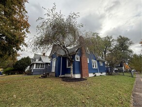 1200 N Glencove Rd in Syracuse, NY - Building Photo - Building Photo