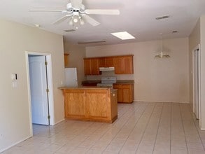 306 S Pacific Ave, Unit B in Edinburg, TX - Foto de edificio - Building Photo