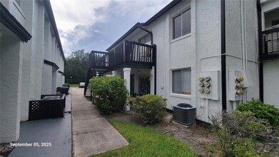 4111 S Semoran Blvd, Unit 21 in Orlando, FL - Building Photo - Building Photo