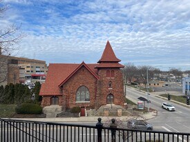 302 W Grand Ave in Dayton, OH - Building Photo