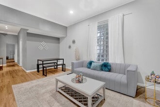 1205 W Oakdale Ave in Chicago, IL - Building Photo - Building Photo