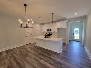 3905 Harkers Way in New Bern, NC - Building Photo - Building Photo