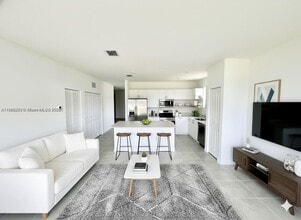 2990 SE 23rd Ave in Homestead, FL - Foto de edificio - Building Photo