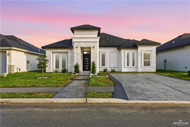 property at 18 East St