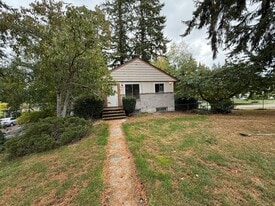 22527 82nd Ave W in Edmonds, WA - Building Photo