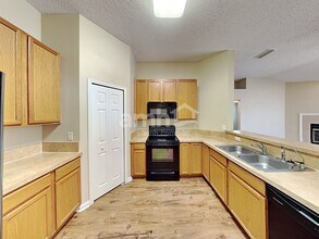 6815 Rapid River Dr in Jacksonville, FL - Building Photo - Building Photo