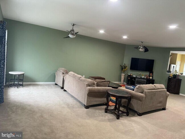 406 Jacobsen Drive in Newark, DE - Building Photo - Building Photo