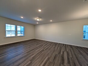 525 Prestonfield Wy in Garner, NC - Foto de edificio - Building Photo