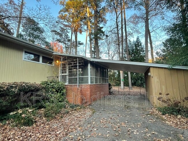 1212 Dogwood Ln in Raleigh, NC - Building Photo - Building Photo