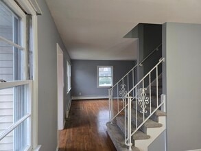 36 Tina Cir in Bridgeport, CT - Building Photo - Building Photo